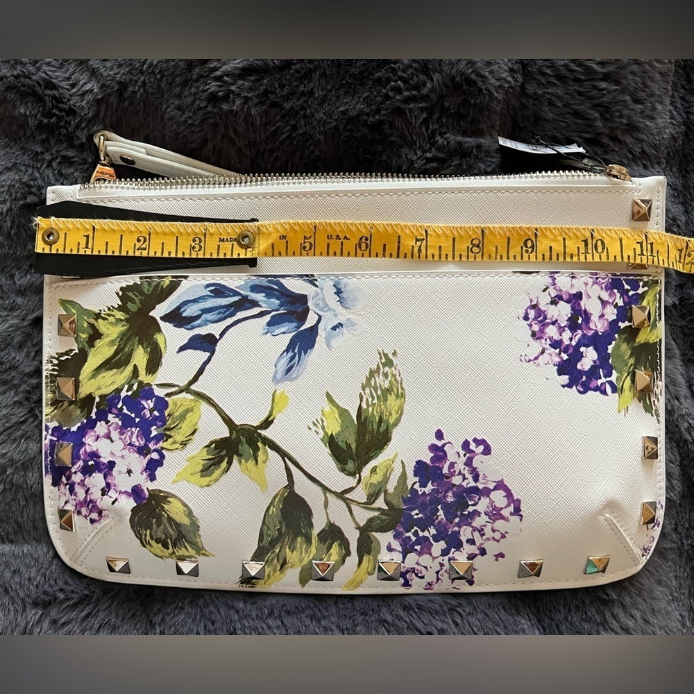 NWT White House Black Market Hydrangea Pouch Wristlet Floral - Picture 7 of 8